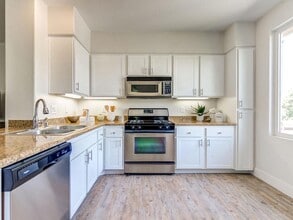 Building Photo - Sofi Shadowridge Building Photo - Sofi Shadowridge