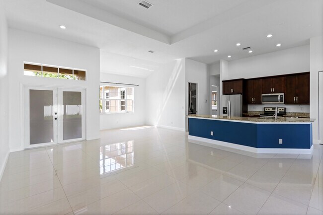 Foto del edificio - 661 NW Floresta Dr