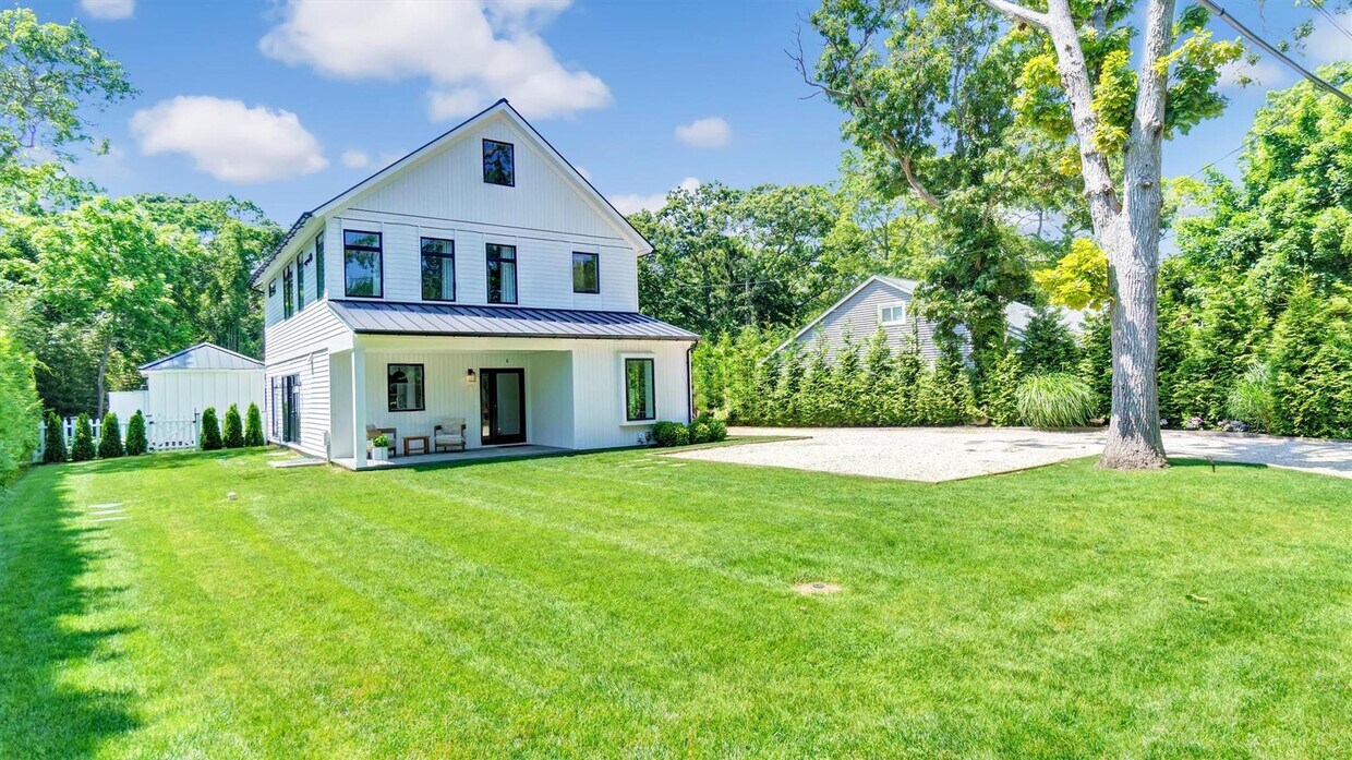 Foto principal - 37 Wakeman Rd