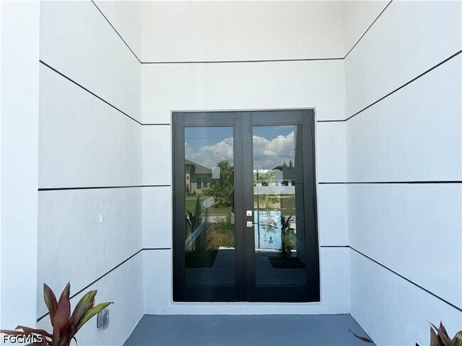 Foto del edificio - 2726 NW 41st Pl