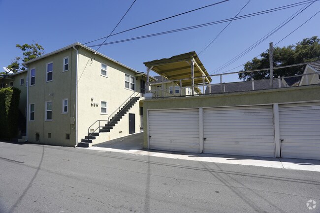 Building Photo - 13116-13122 Hadley St