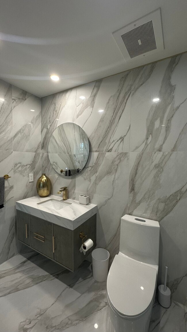 Foto del edificio - 139 NE 32nd St
