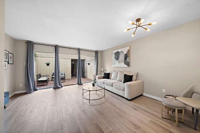 Foto del edificio - 6485 Burgoyne Rd