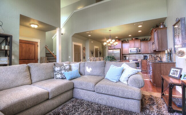 Foto del edificio - 1262 E Lone Shore Dr
