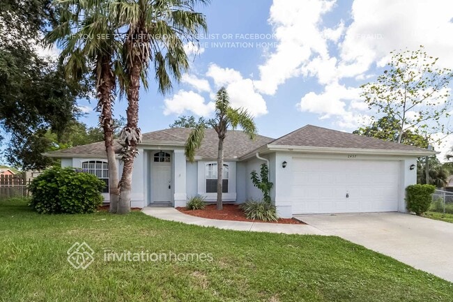 Building Photo - 2457 Ramsdale Dr SE