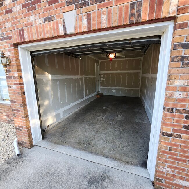 Building Photo - 156 Northbay Ct