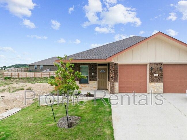 Building Photo - 126 Leon Ln