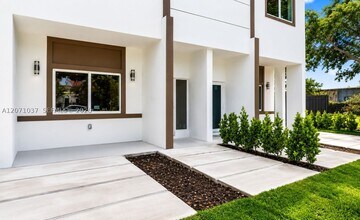 Building Photo - 5433 NW 5th Ave