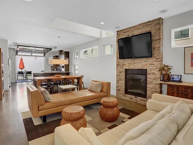 Foto del edificio - 2713 Grove St