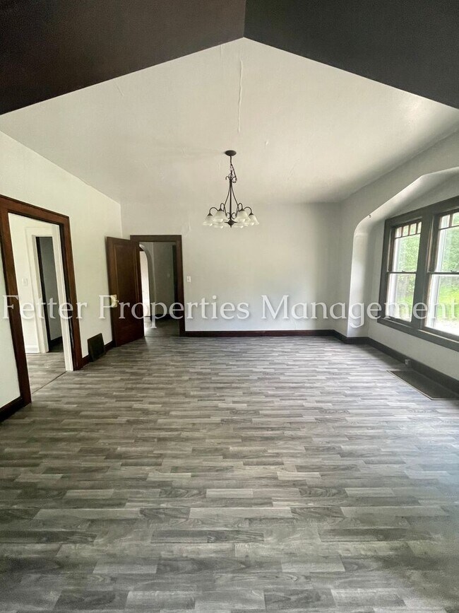 Foto del edificio - Spacious & Newly Renovated!!!