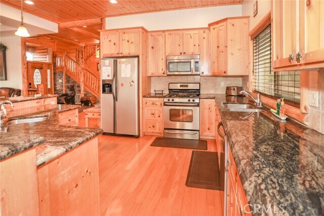 Building Photo - 351 Glenwood Dr