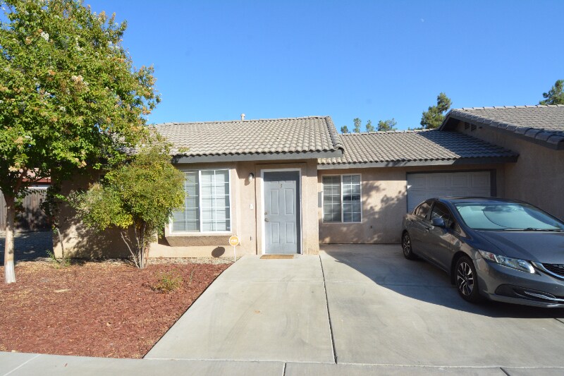Primary Photo - 8200 Whitewater Dr