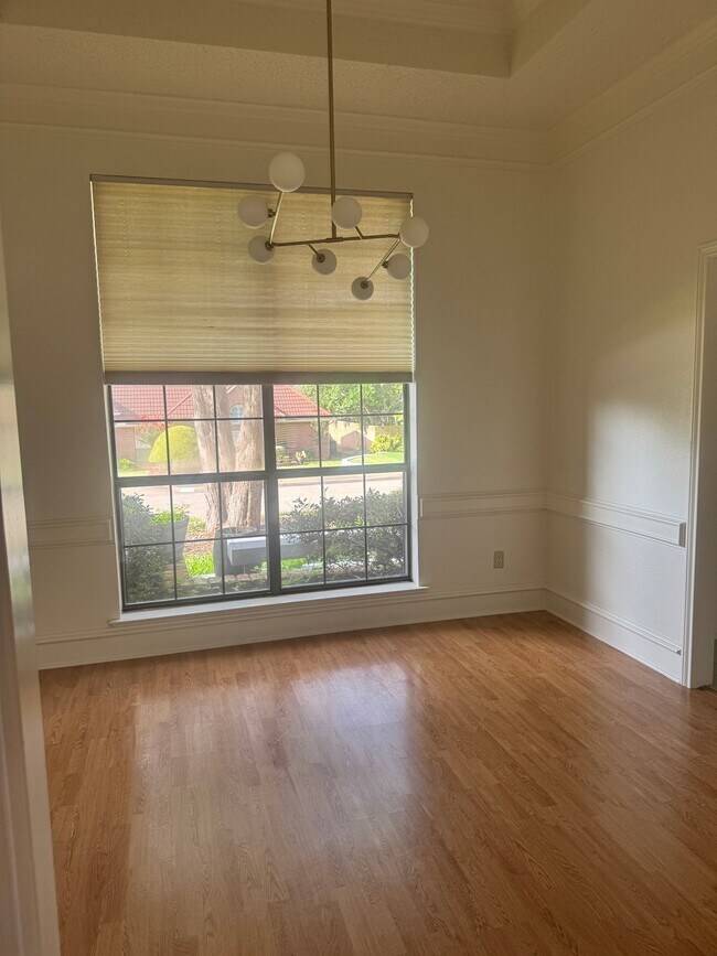 Foto del edificio - 1401 Covington Dr