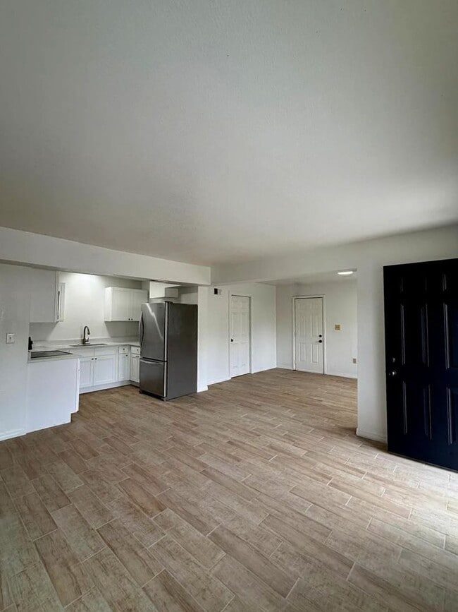 Foto del edificio - Easy Living Starts Here: 3BR Lakeland Rental