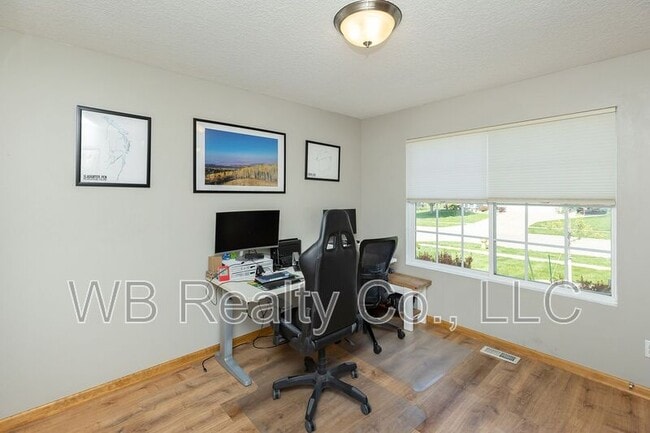 Building Photo - 10202 Catalina Dr