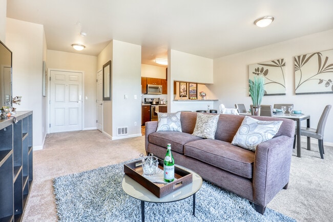 Building Photo - Trax at DuPont Station