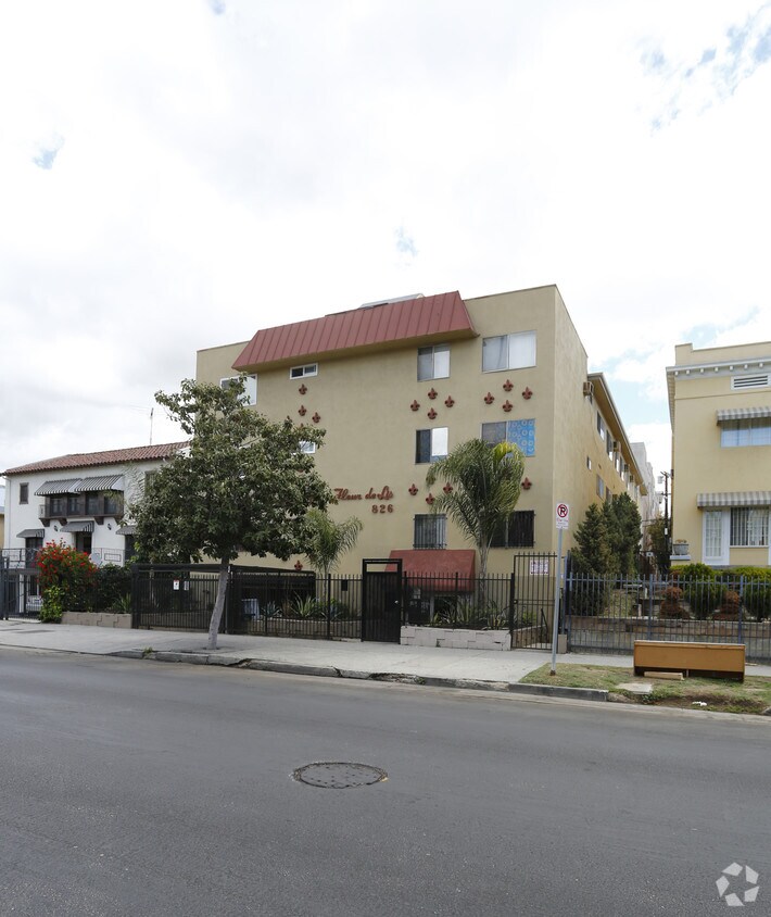 Foto principal - 826 S Catalina St