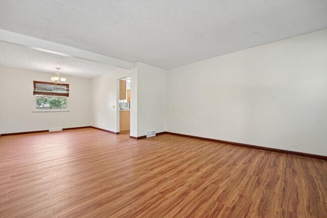 Foto del edificio - 1806 Balsamridge Rd