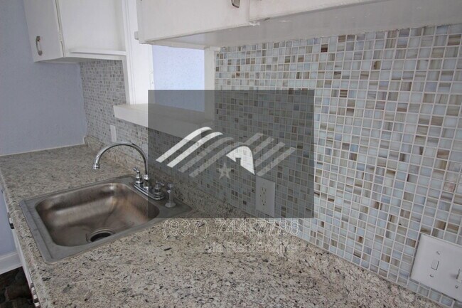 Foto del edificio - 78 Notre Dame Ave