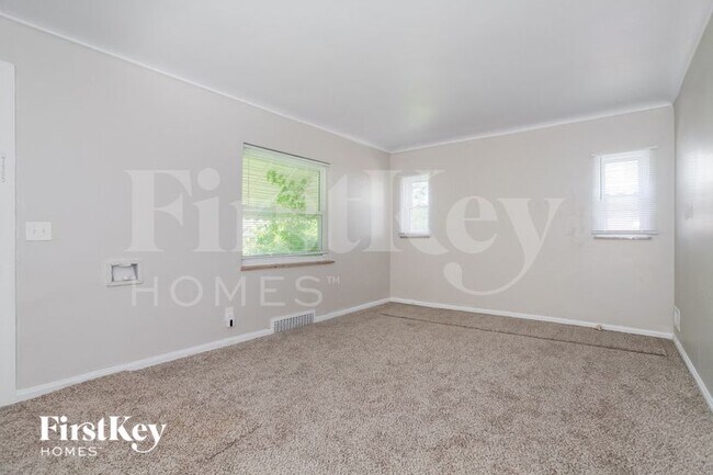 Foto del edificio - 5256 Ponce Ln