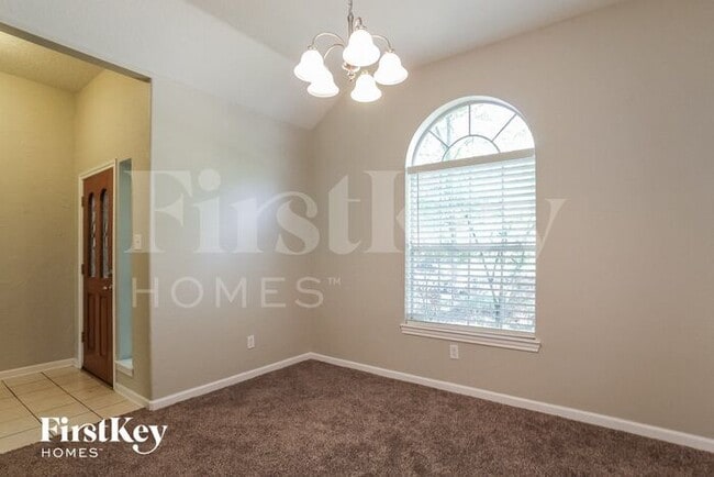 Foto del edificio - 6319 Upper Lake Dr