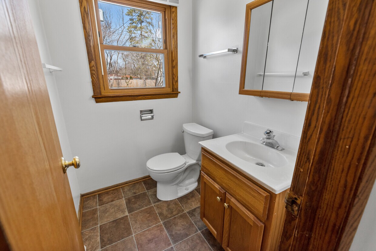 Primary Photo - 3716 W Ramsey Ave
