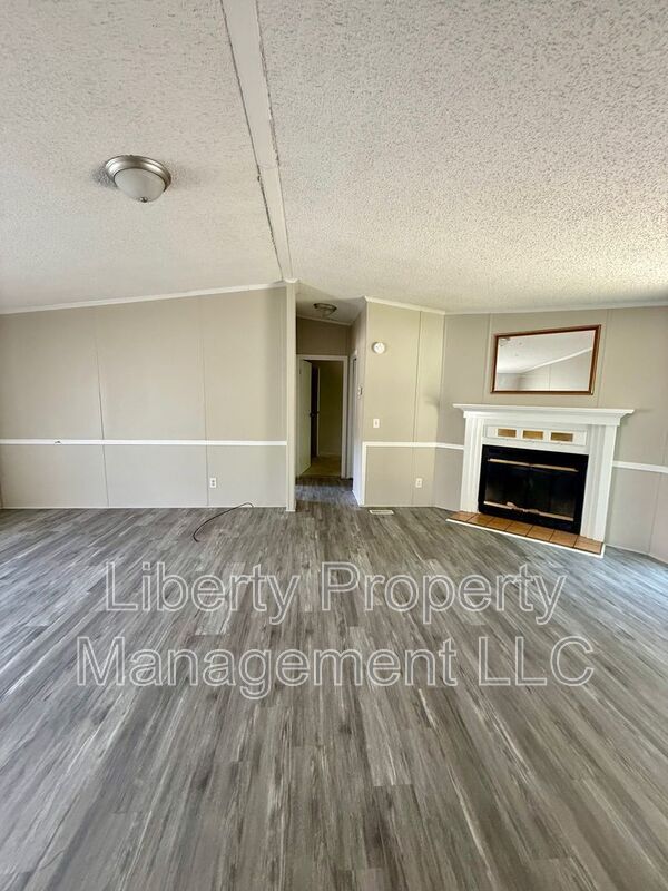 Building Photo - 68 Fox Wood S