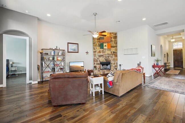 Building Photo - 5837 Toscana Trace