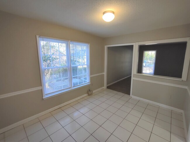 Foto del edificio - Beautiful Duplex Home Located in the Stone...