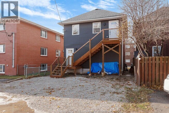 Photo du bâtiment - 836 Pillette Rd