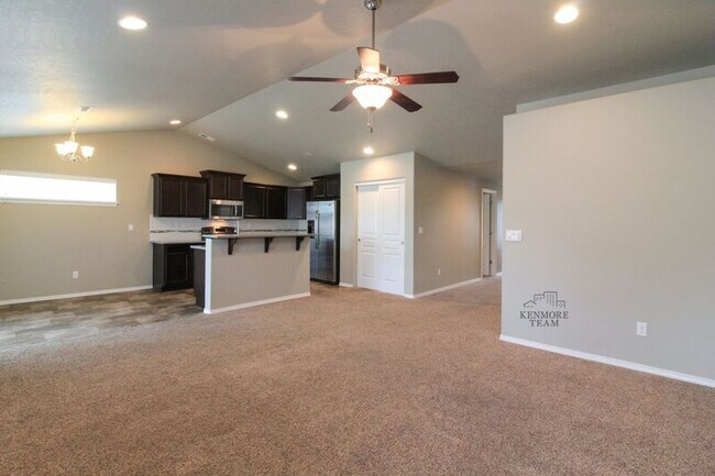 Foto del edificio - 6811 Three Rivers Dr