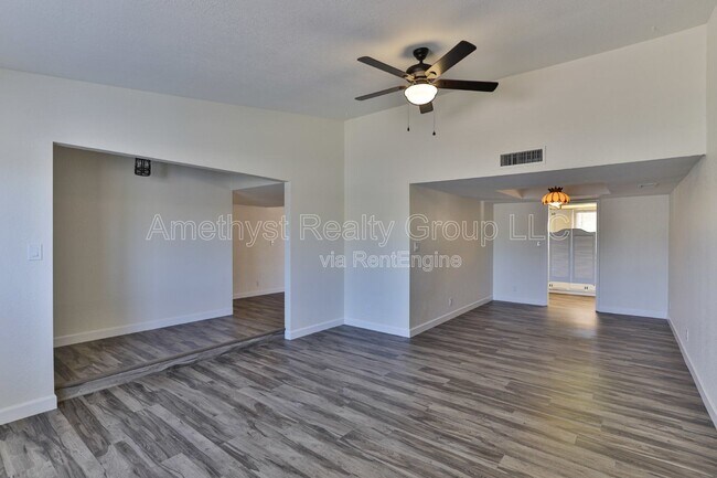 Foto del edificio - 4419 W Shaw Butte Dr