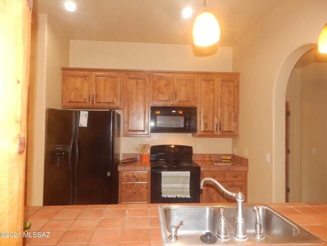 Building Photo - 1741 N Lone Ridge Pl