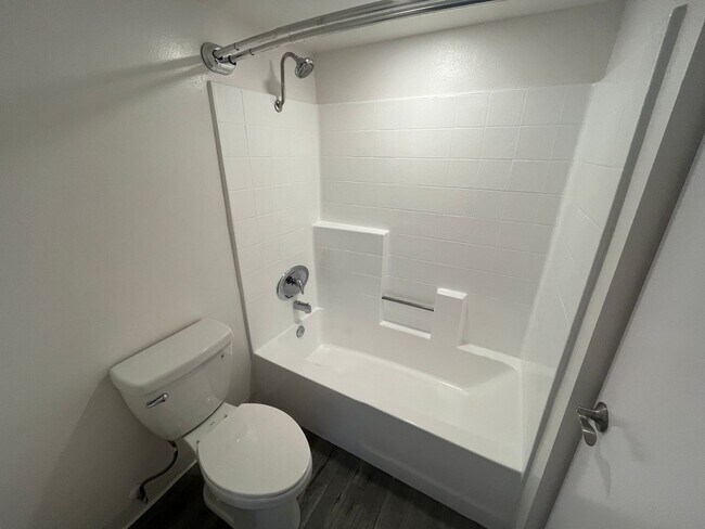 Interior Photo - 1223 Federal Ave