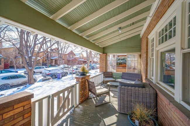 Building Photo - Monroe Duplex