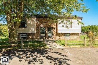 Building Photo - 303 W Hobart St