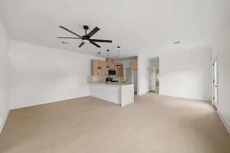 Building Photo - 4314 Stassen St