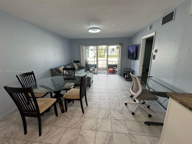 Foto del edificio - 3040 NE 16th Ave