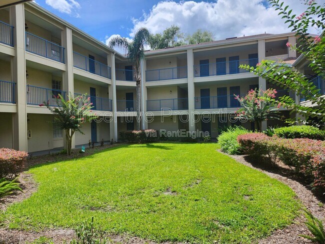 Foto del edificio - 7220 Westpointe Blvd