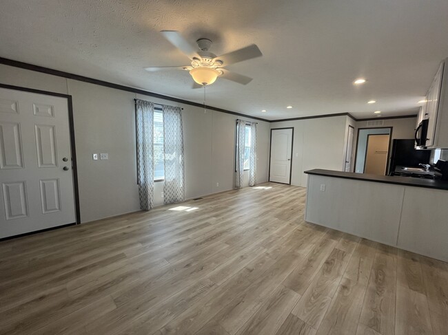 Building Photo - 39500 Warren Rd