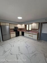 Building Photo - 559 Penn Ave