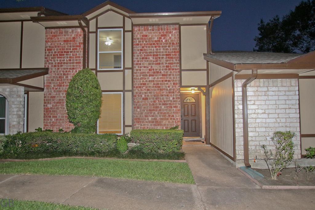 11714 S Kirkwood Rd, Stafford, TX 77477 Condo for Rent in Stafford