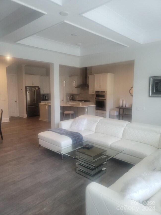 Foto del edificio - 5731 Ardrey Kell Rd