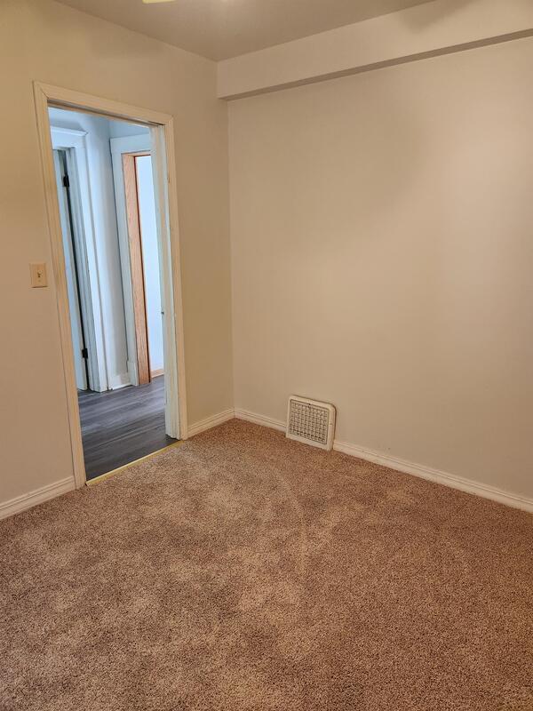 Building Photo - 2140 S 69th St