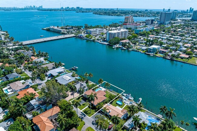 Foto del edificio - 7531 Beach View Dr