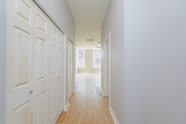 Foto del edificio - 38 S 8th St