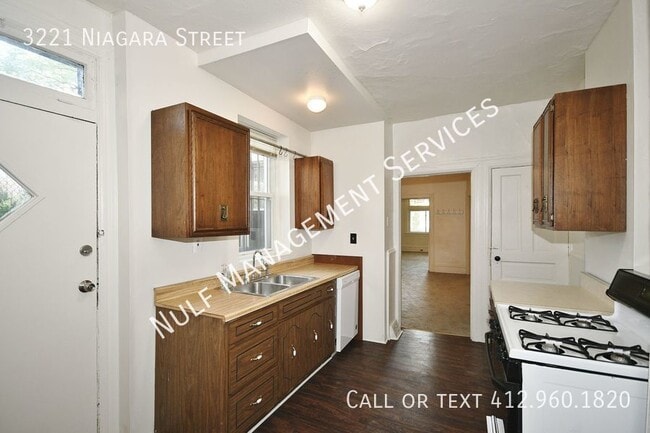 Building Photo - 5 Bed, 1 bath house in Oakland