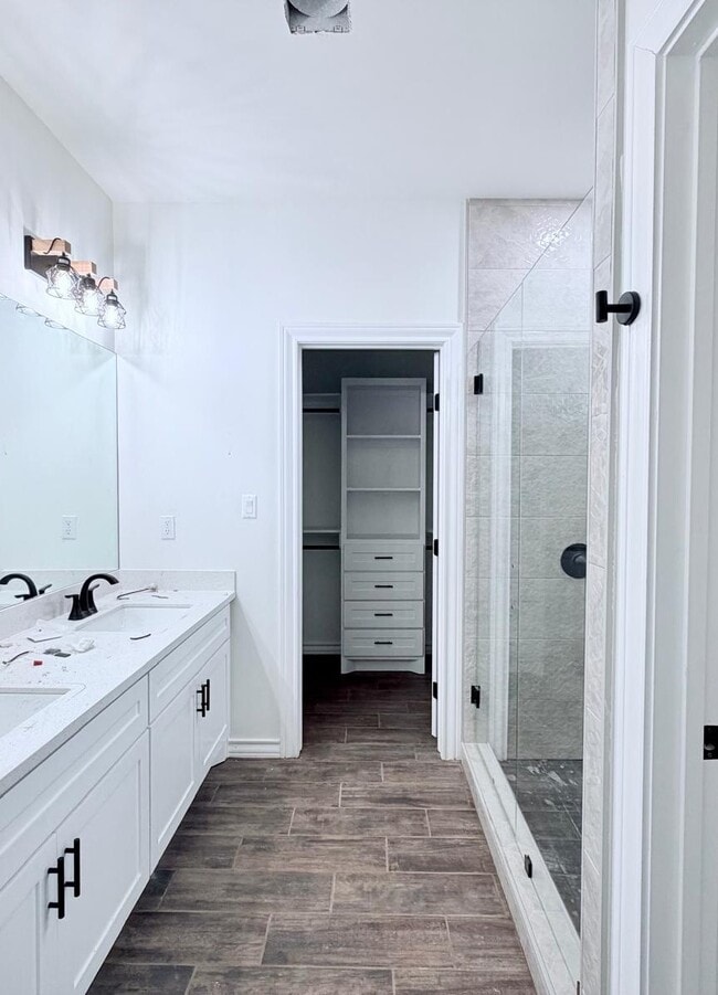 Building Photo - 2007 Peace Dr