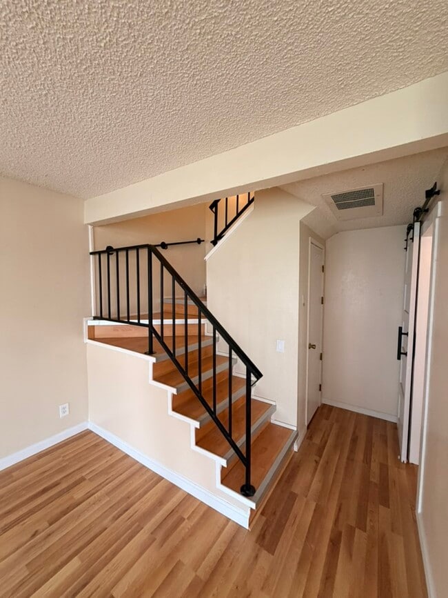 Building Photo - 5044 Bridgepointe Pl