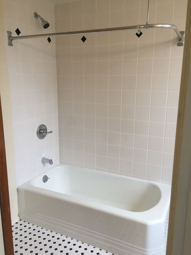 Foto del edificio - 5214 Friendship Ave